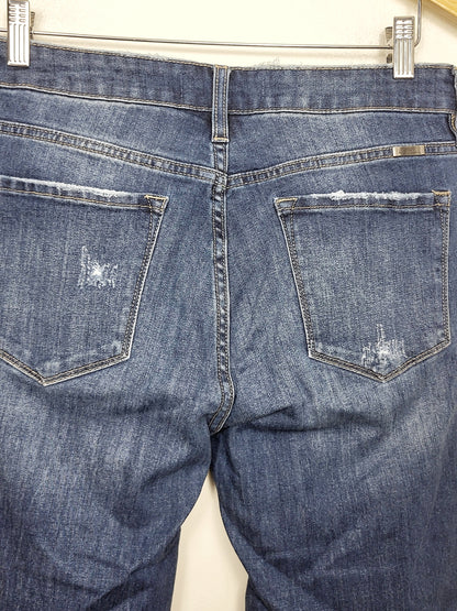 KanCan distressed straight leg ankle jeans. Size 28 (measure as a 30)