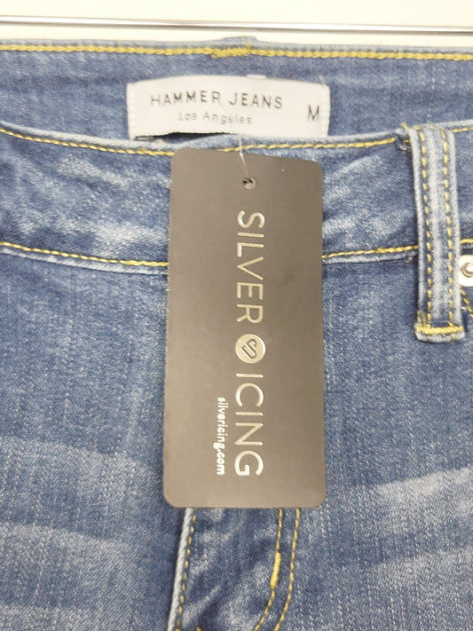 NEW - Hammer Jeans "Coming in Hot" Bermuda jean shorts. Size medium (measure more like a small)