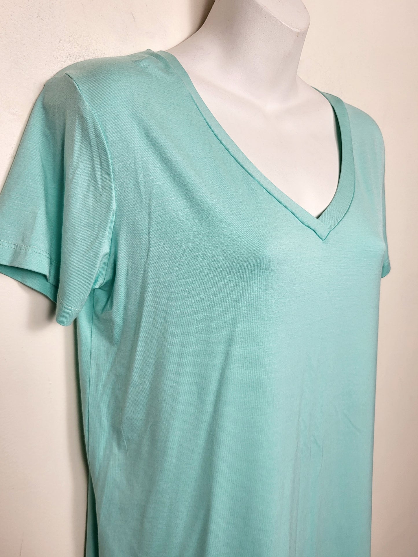 Emma's Closet mint coloured t-shirt. Size small