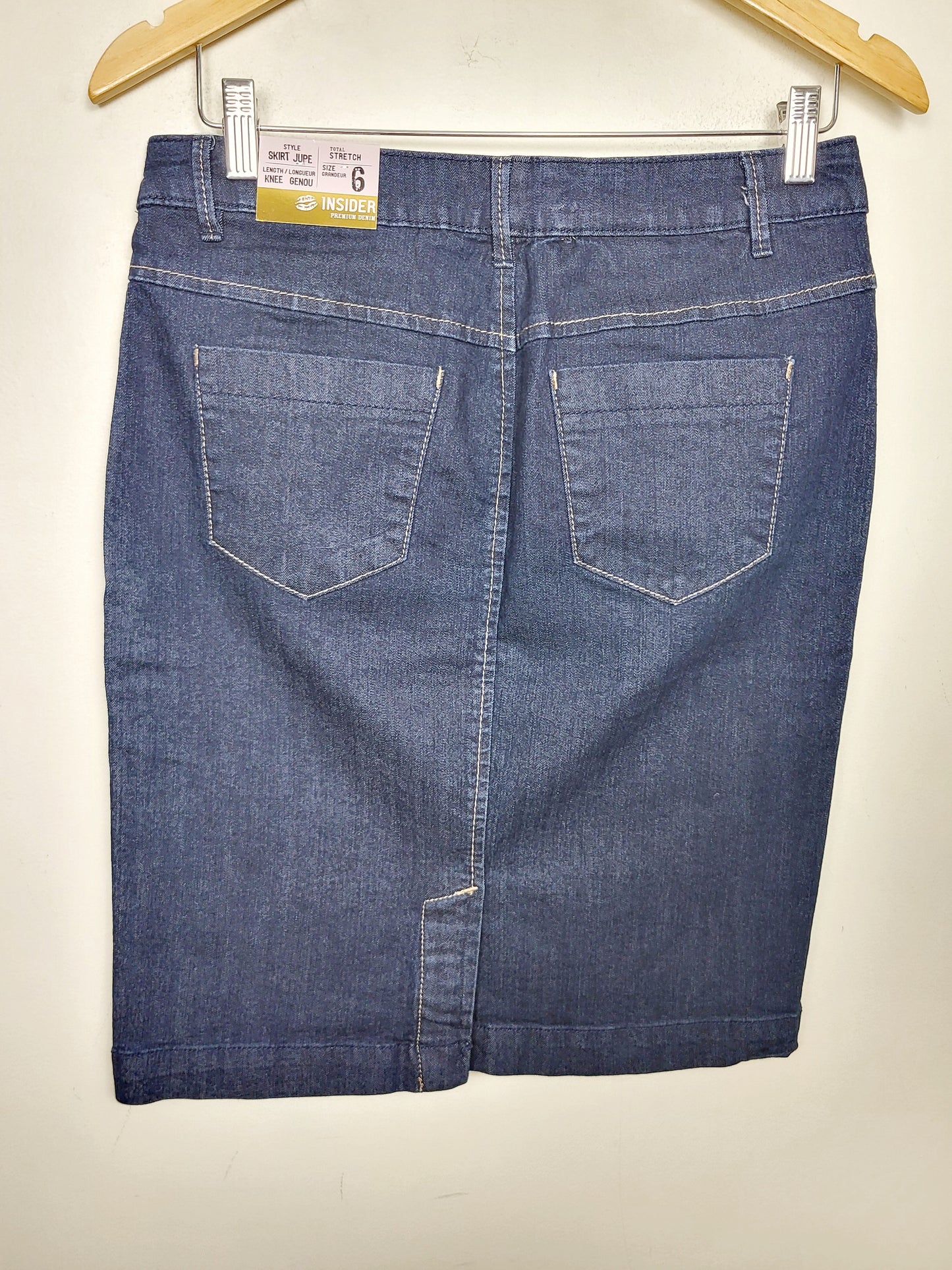 NEW - Smart Set Insider Premium denim skirt. Size 6