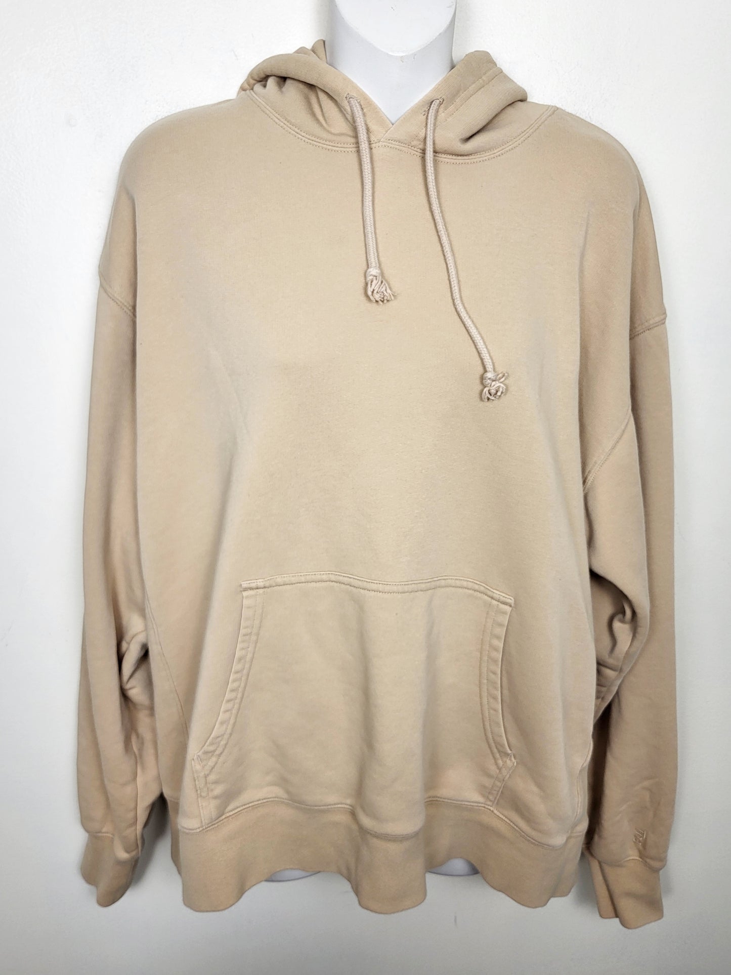 TNA Aritzia beige Airy AF fleece pullover hoodie. Size 2 (XS)