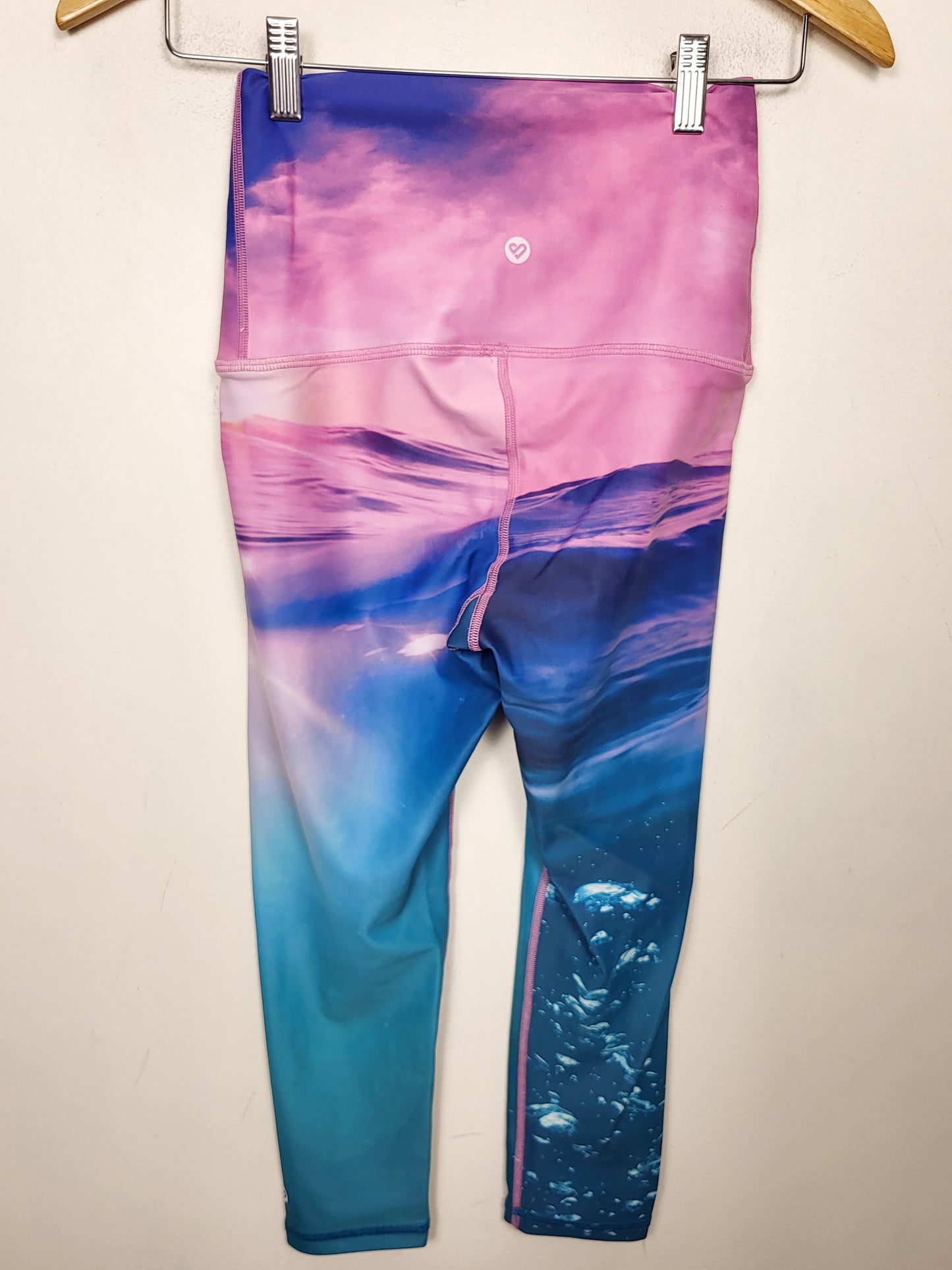 Silver Icing cropped "Tranquility" leggings. Size XS