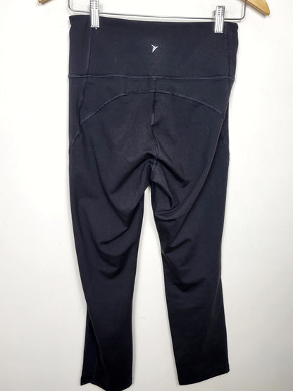 Old Navy black Go-Dry cropped leggings. Size medium TALL