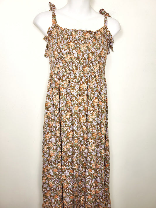 Elloh floral print smocked sleeveless maxi dress. Size small