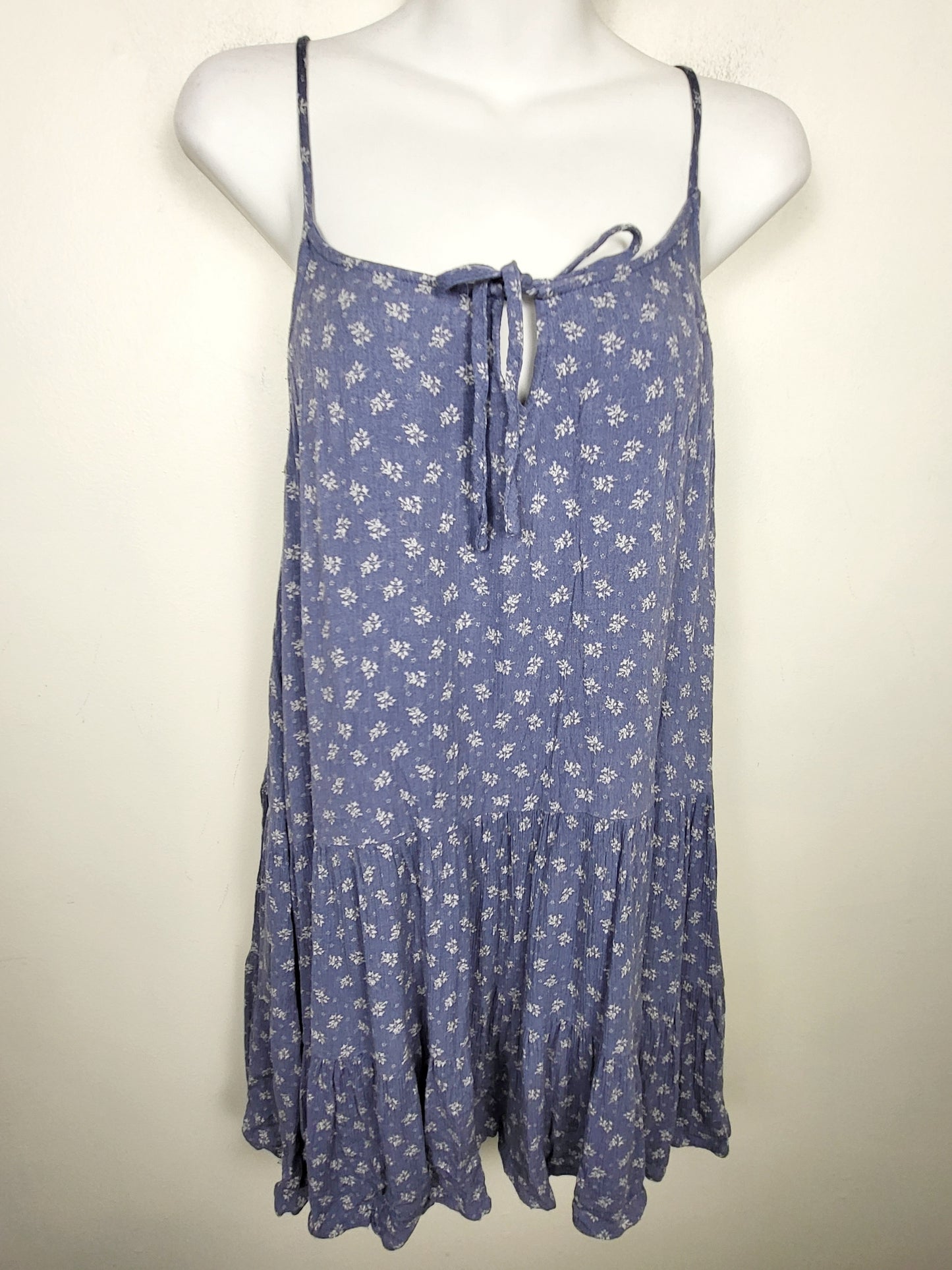 Dress Forum blue floral print mini dress. Size medium