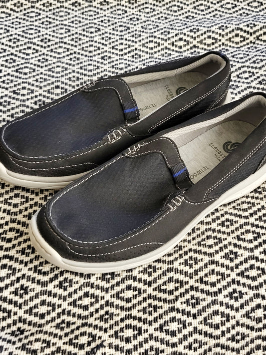 Clarks black Cloudsteppers slip-on shoes. Men's size 7