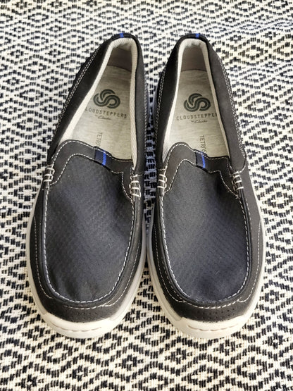 Clarks black Cloudsteppers slip-on shoes. Men's size 7