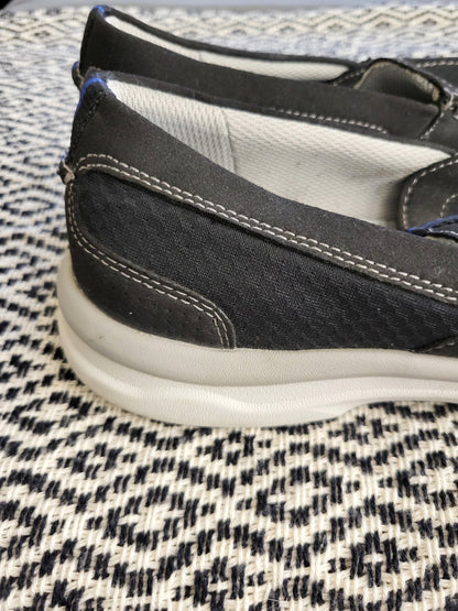 Clarks black Cloudsteppers slip-on shoes. Men's size 7