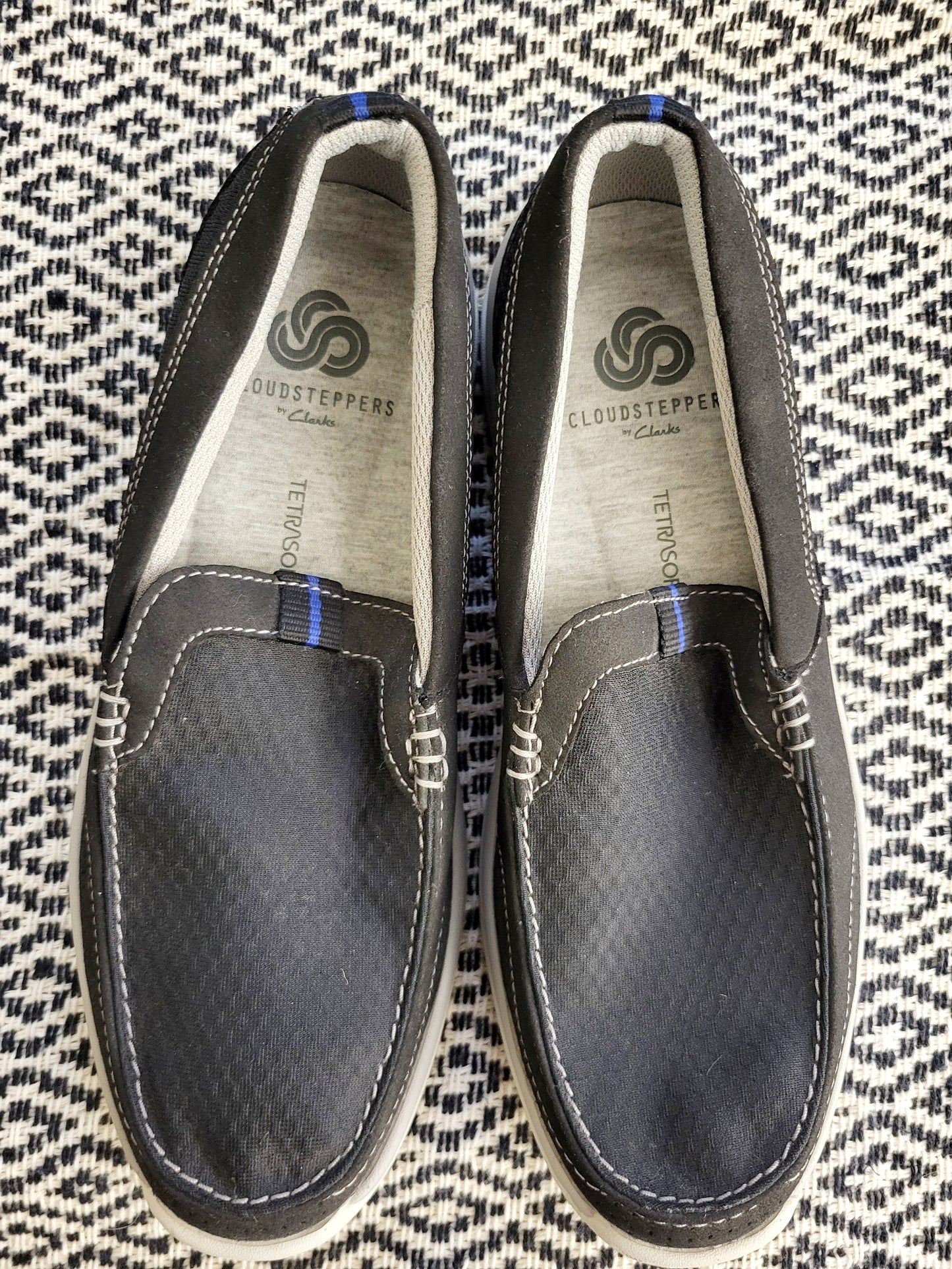 Clarks black Cloudsteppers slip-on shoes. Men's size 7