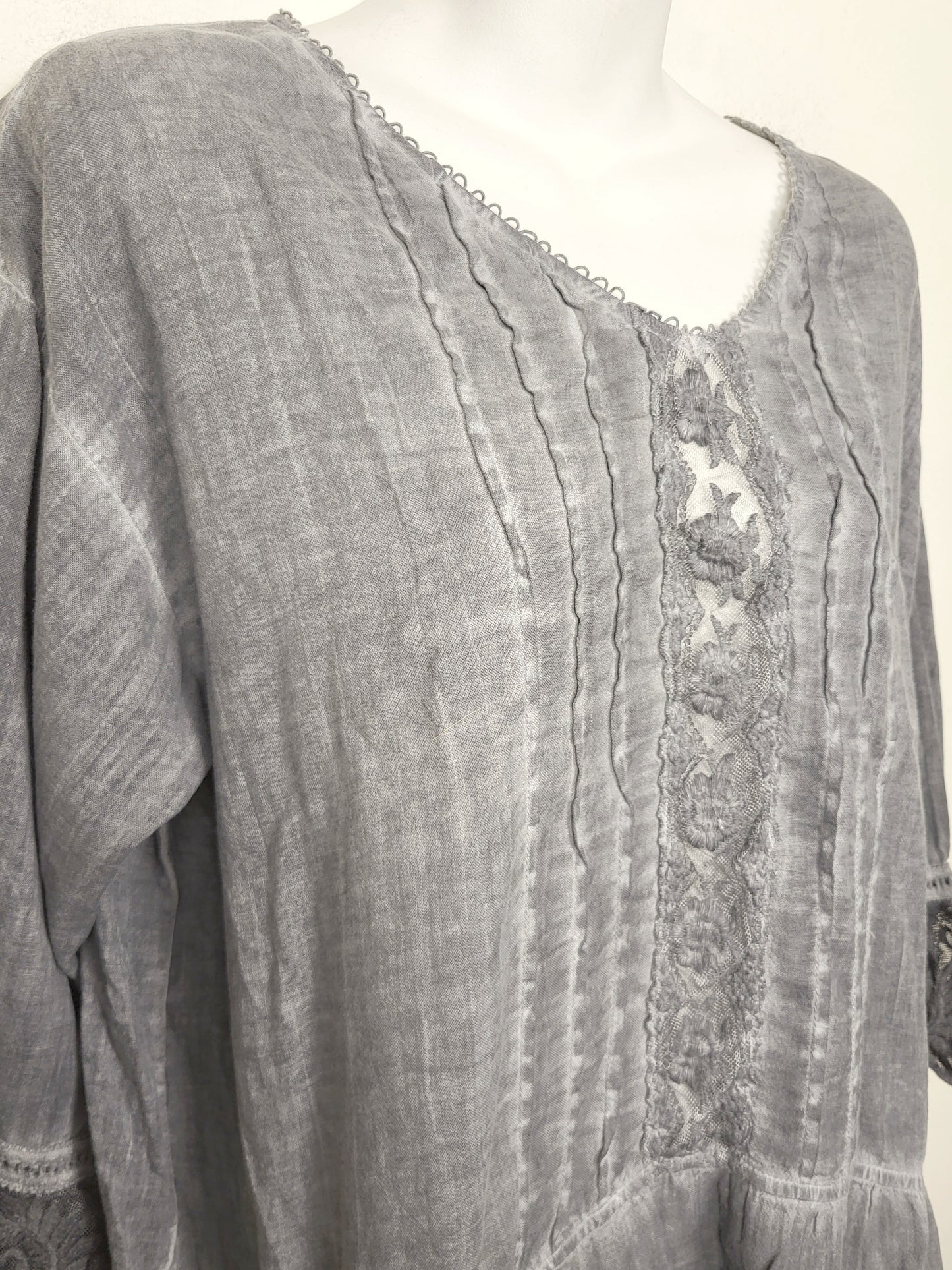 Gretty Zeuger grey distressed style Boho top with lace detail. Size medium