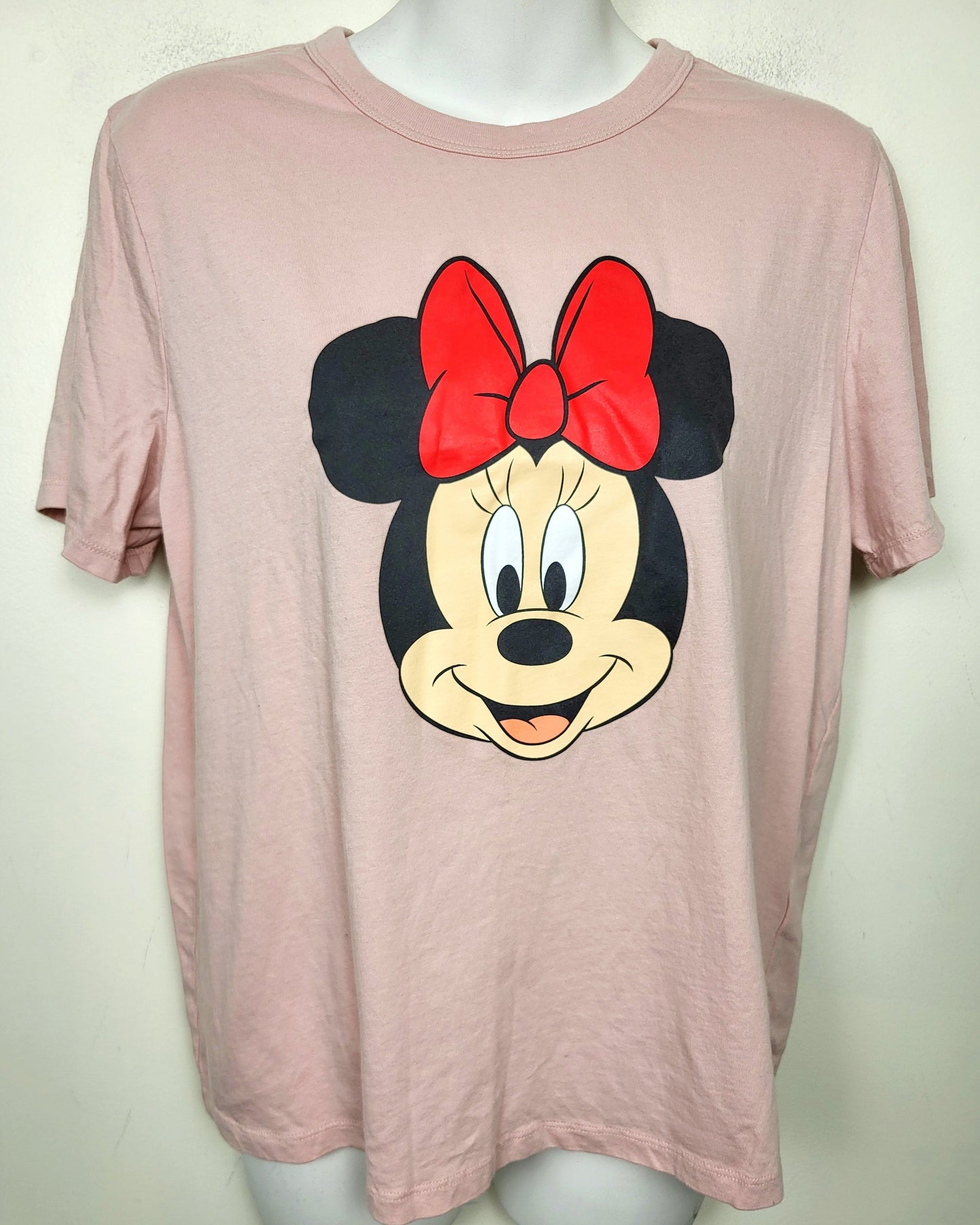 Old Navy x Disney pink Minnie Mouse t-shirt. Size medium