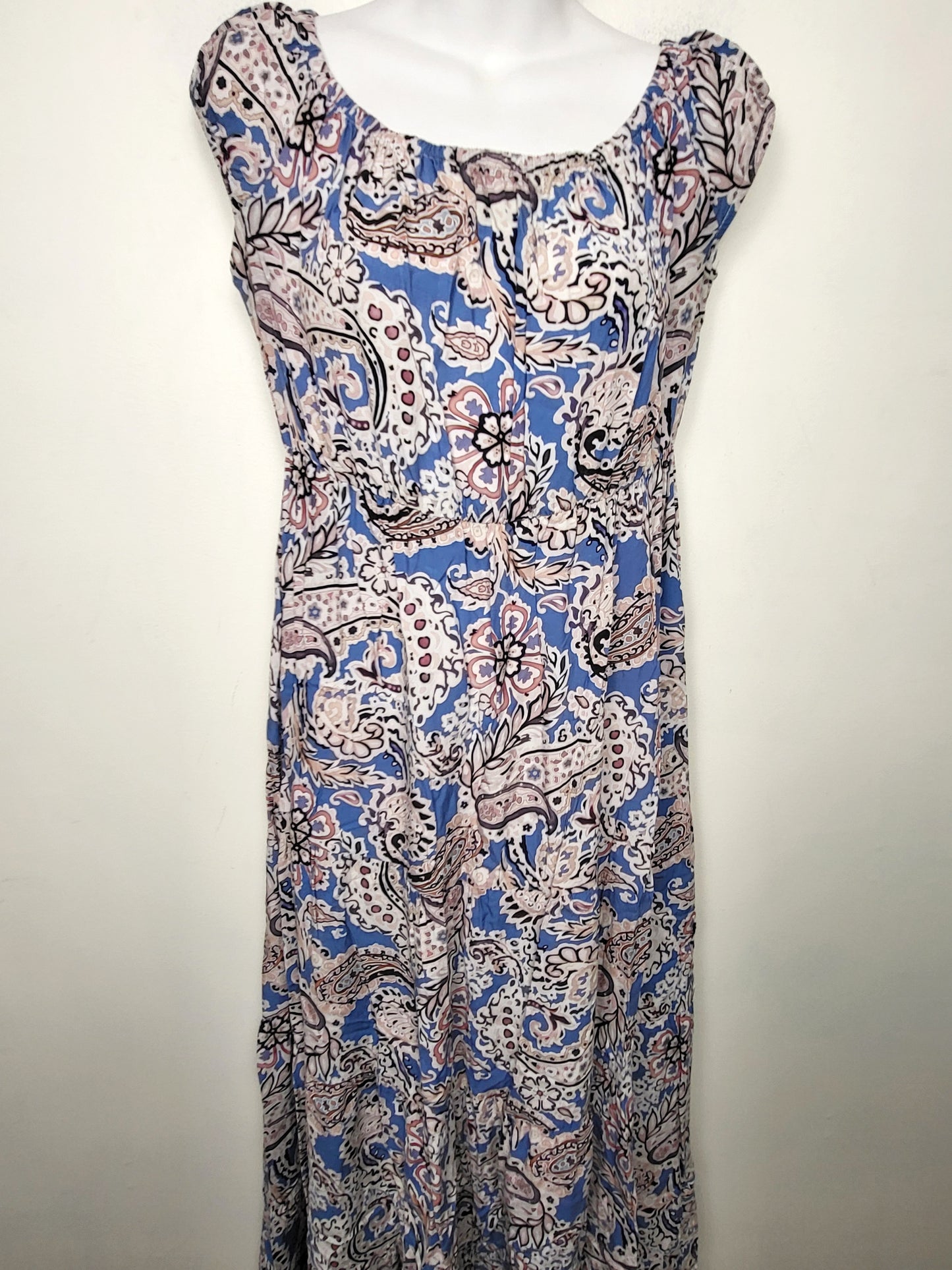 Blue patterned summer dress. Size medium