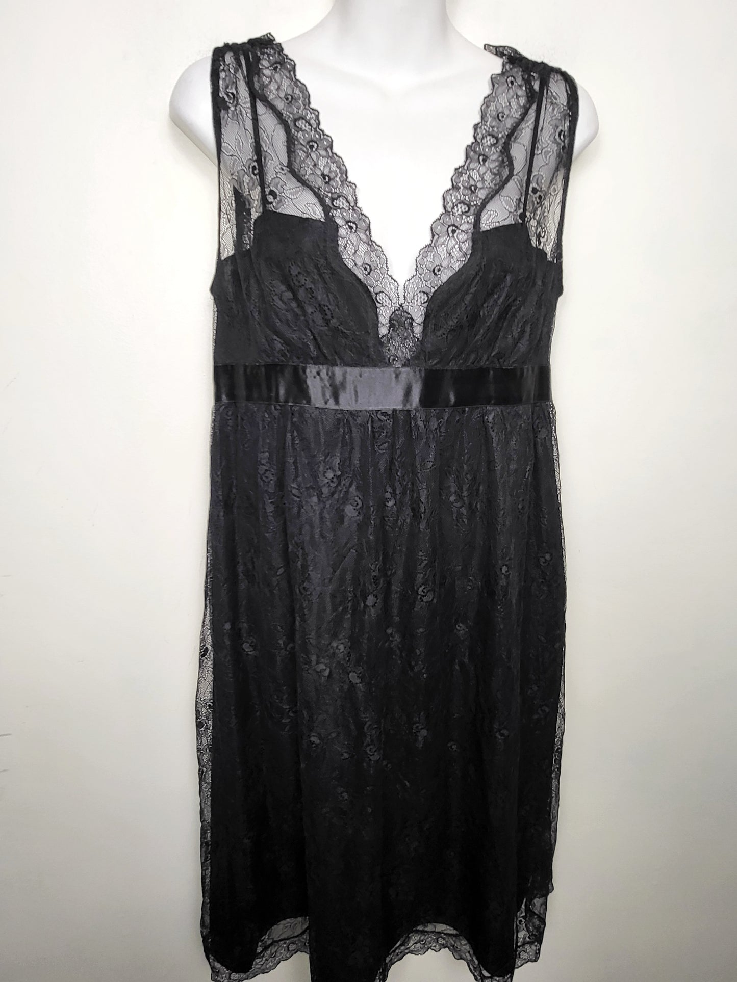 Club Monaco black lade cocktail dress. Size medium