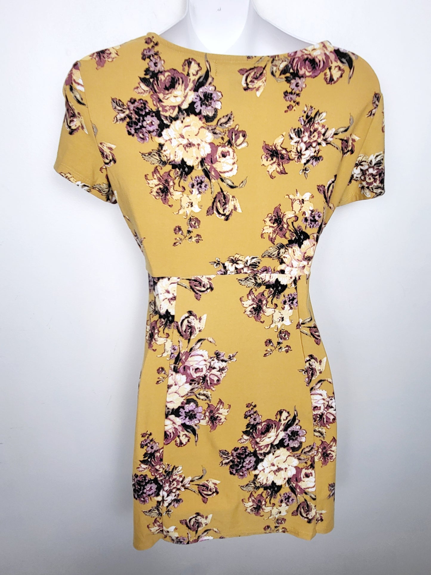 Streetwear Society golden yellow floral print mini dress with cut-out. Size small
