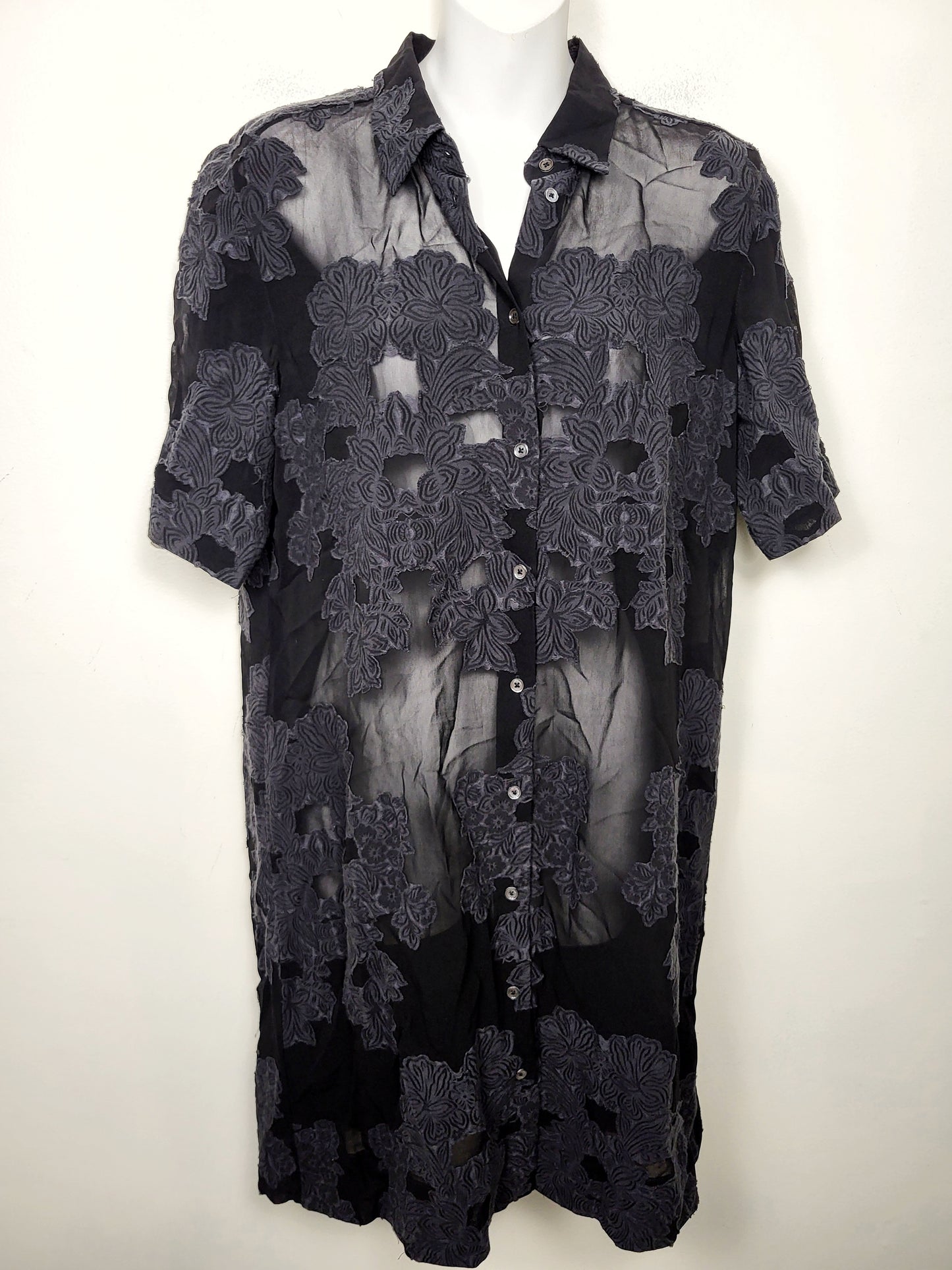 Aritzia Wilfred black jacquard print Hemistiche shift dress. Size small
