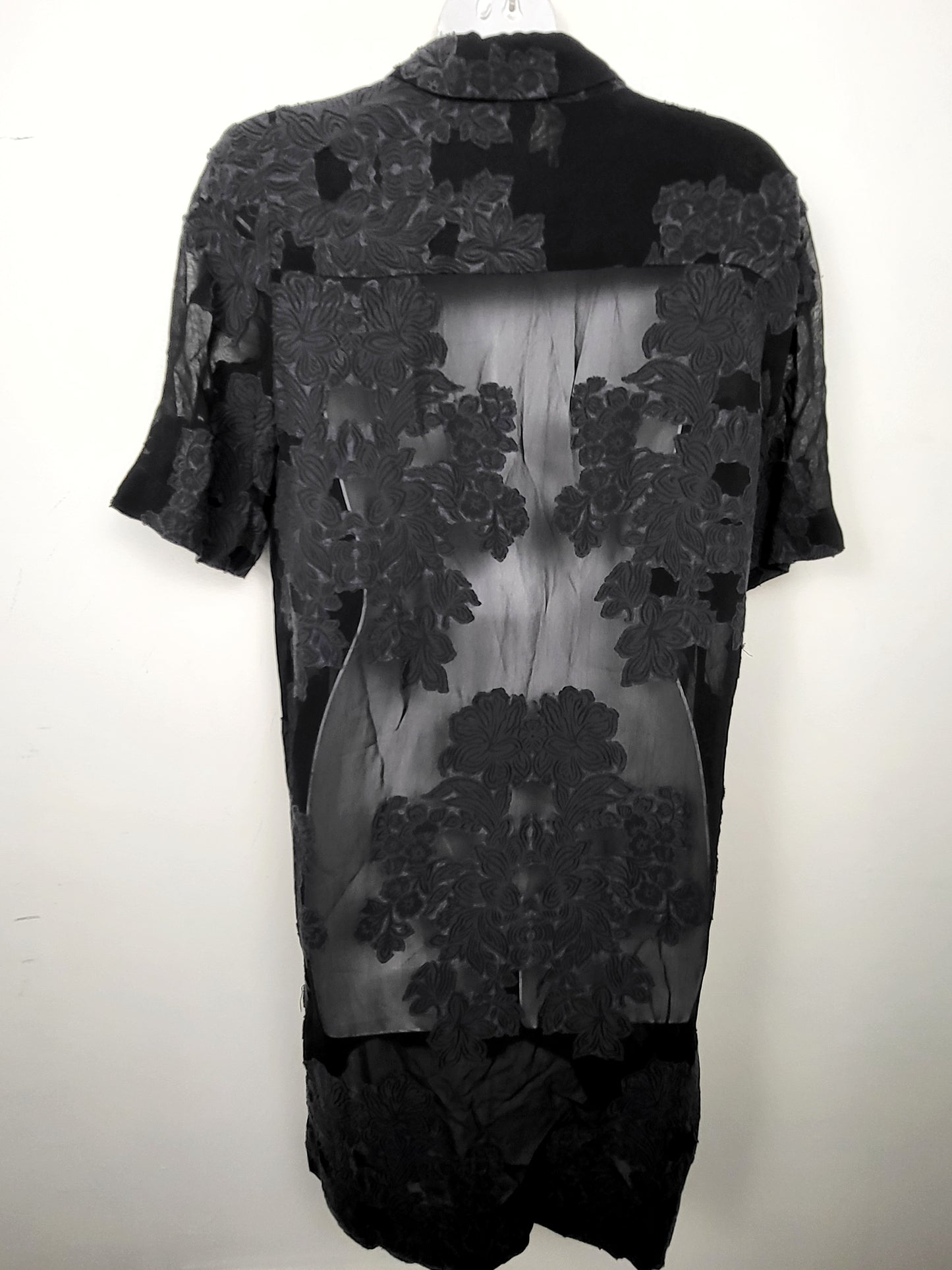 Aritzia Wilfred black jacquard print Hemistiche shift dress. Size small