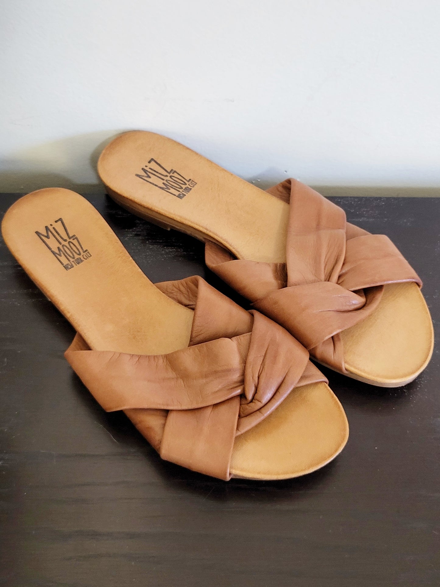 Miz Mooz Fabio Leather Knotted Slide Sandals in brown. Size 9