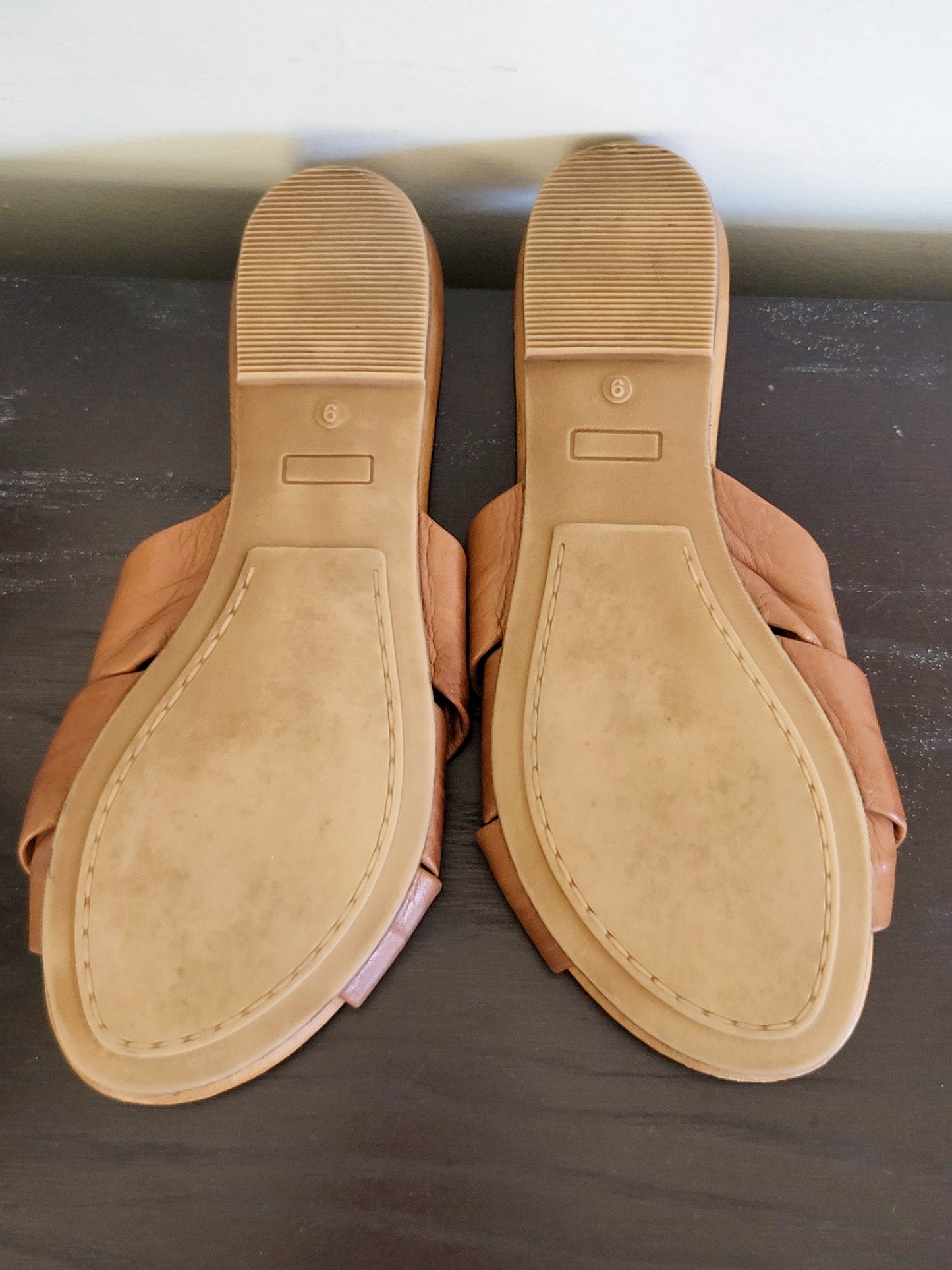 Miz Mooz Fabio Leather Knotted Slide Sandals in brown. Size 9