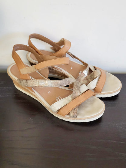 Remonte Tan/Gold criss-cross wedge sandals. Size 41 (US size 10)