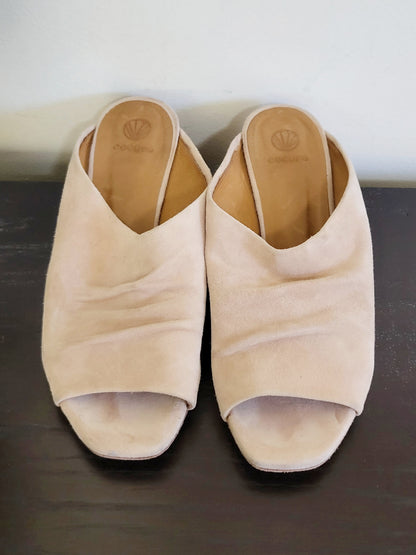 Coclico Oahu Suede Low-heel Mule Sandals. Size 39.5 (US size 8.5 - 9)