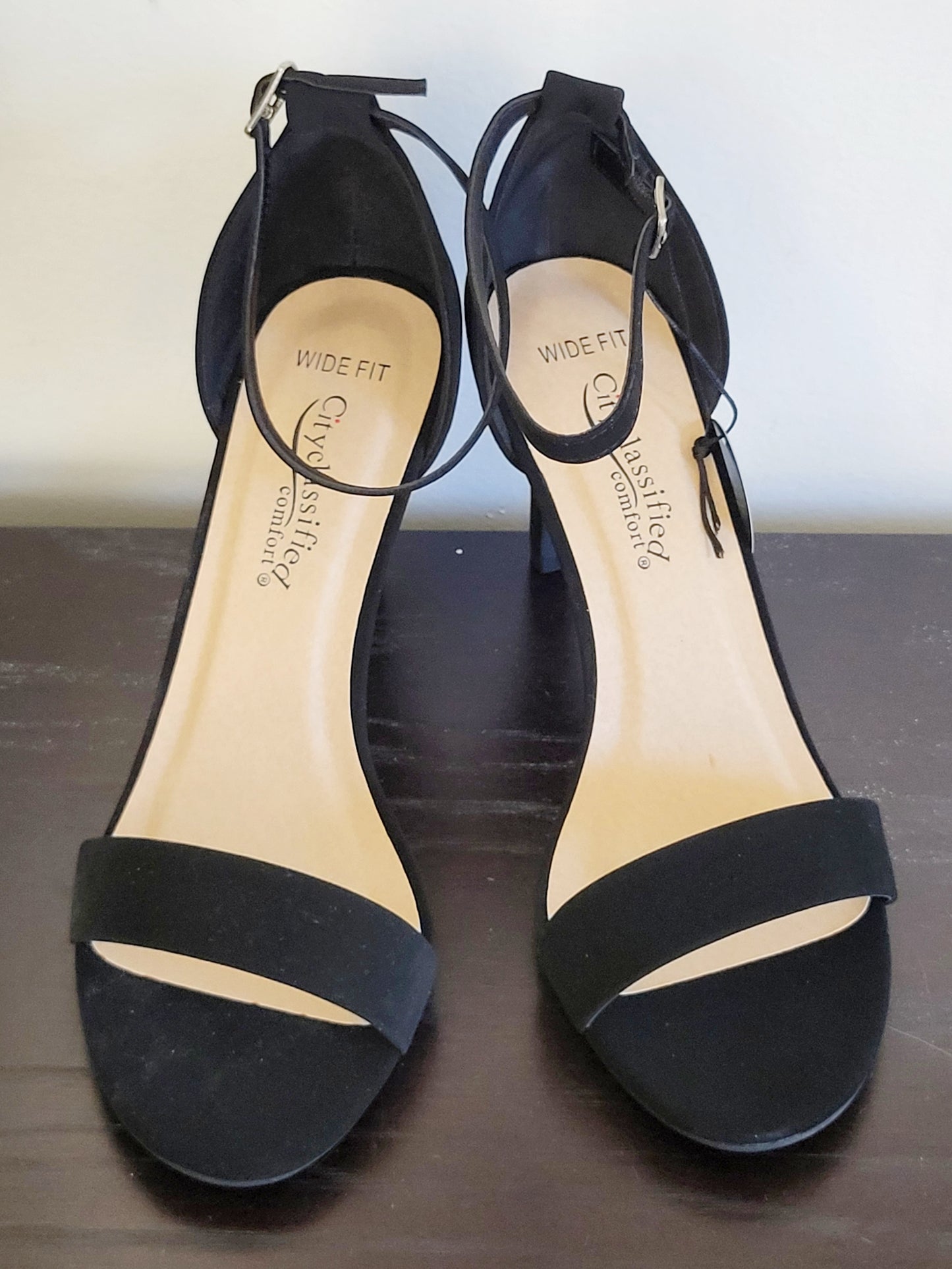 NEW - City Classifed black "Fashion Foward" heels. Size 9 wide fit