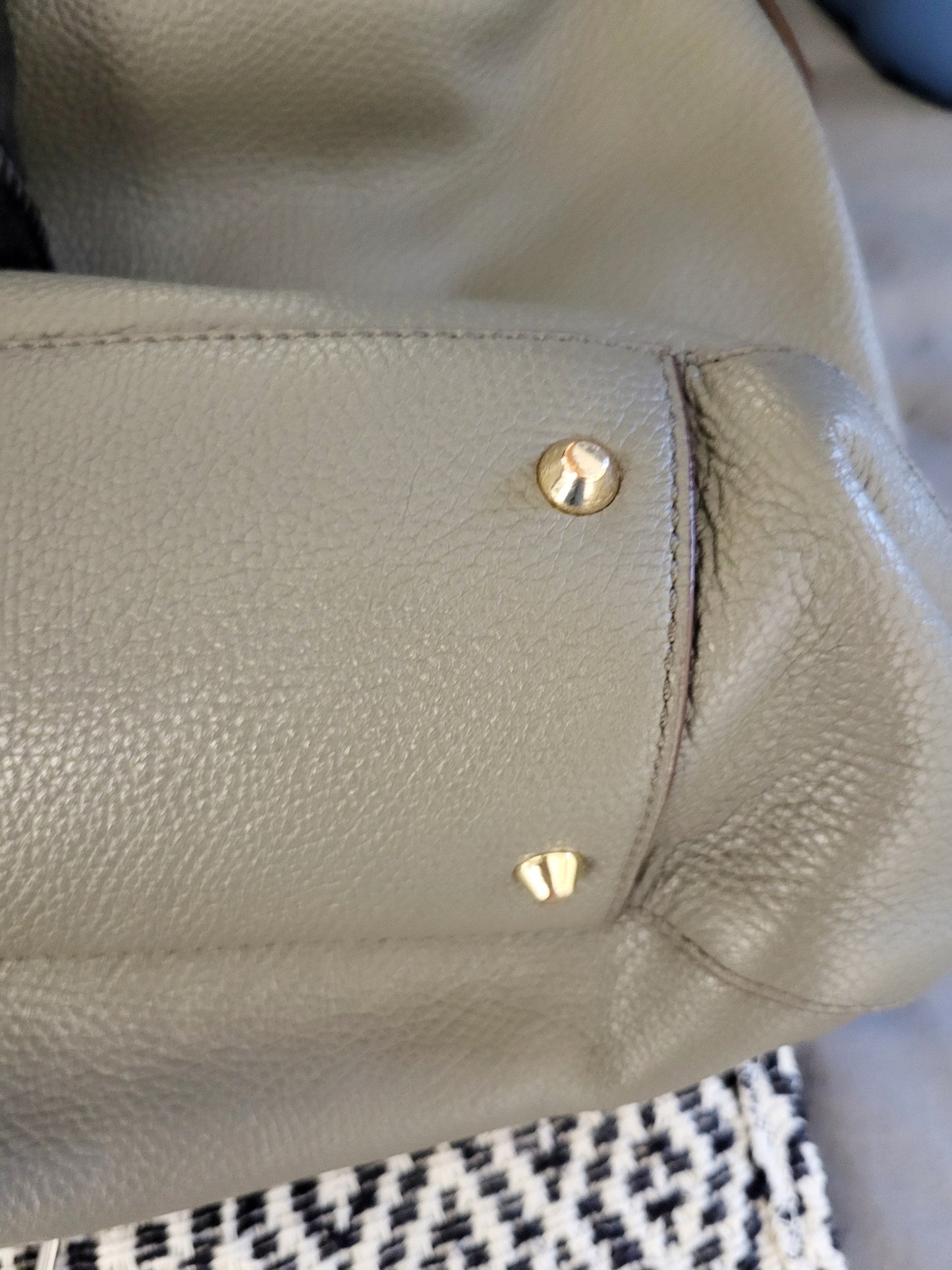 DKNY Bessie Medium Hobo Bag in Gray Pebbled Leather