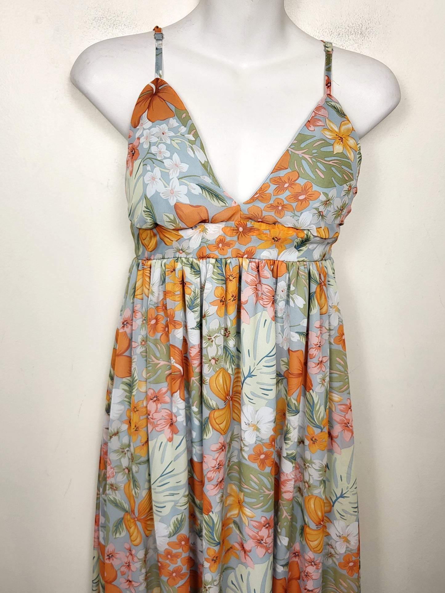 Forever 21 floral print flowy maxi dress. Size medium (measures more like a small)