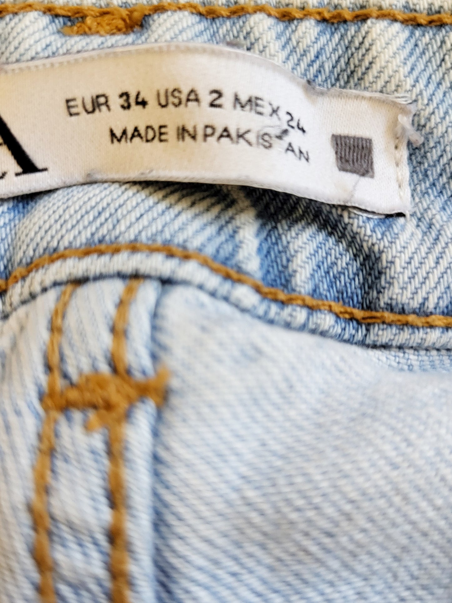 Zara high-rise mom jeans | Size 0