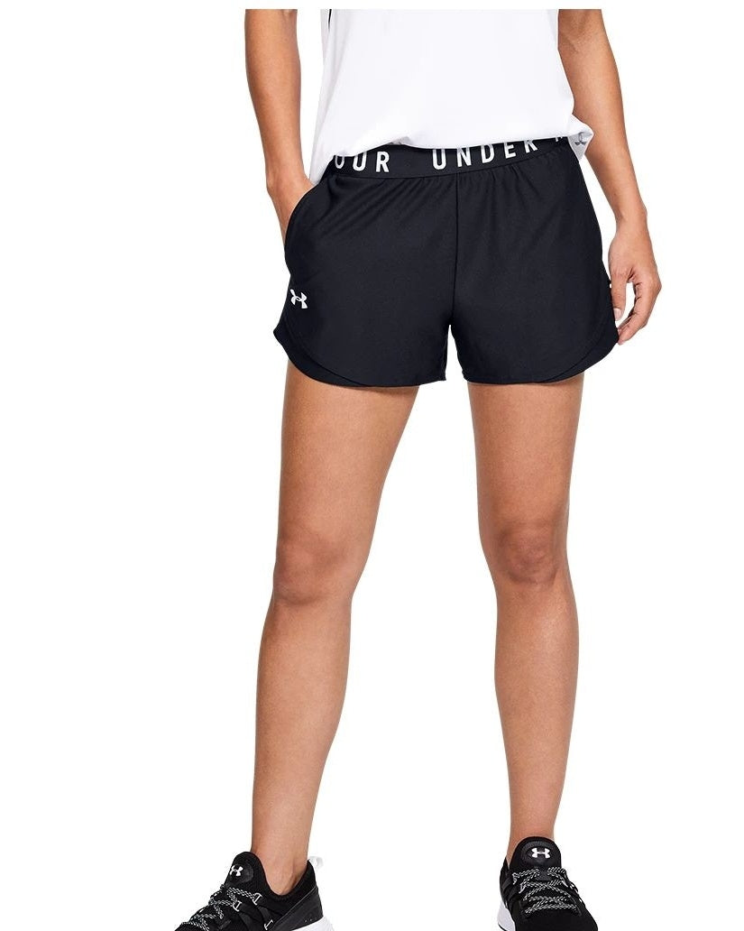 Under Armour Women's Tech Play Up Shorts. Size MEDIUM