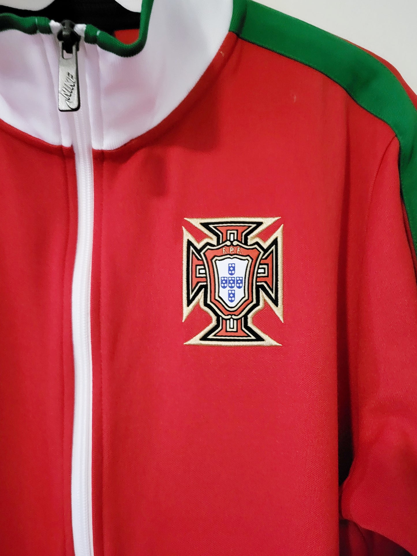 Nike Portugal 2010/2011 N98 Track Jacket - Anthem Version | Size LARGE