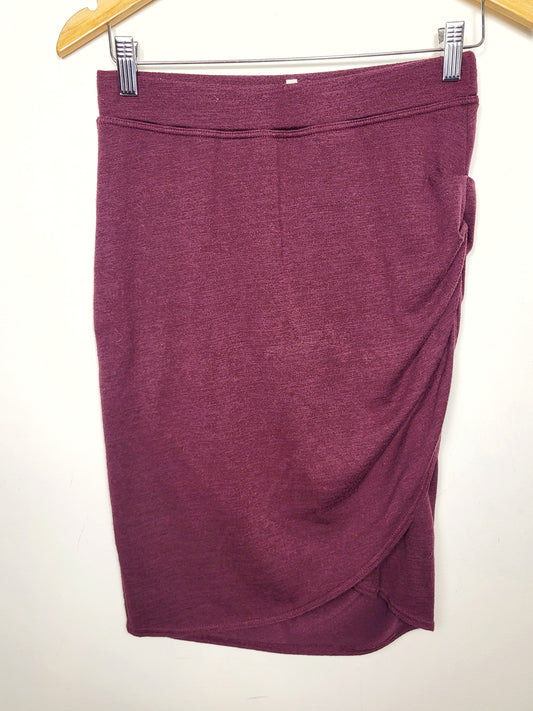 Wilfred Free bugundy coloured knit pencil skirt with ruching | Size MEDIUM