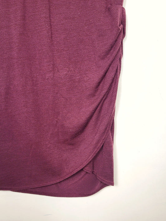 Wilfred Free bugundy coloured knit pencil skirt with ruching | Size MEDIUM