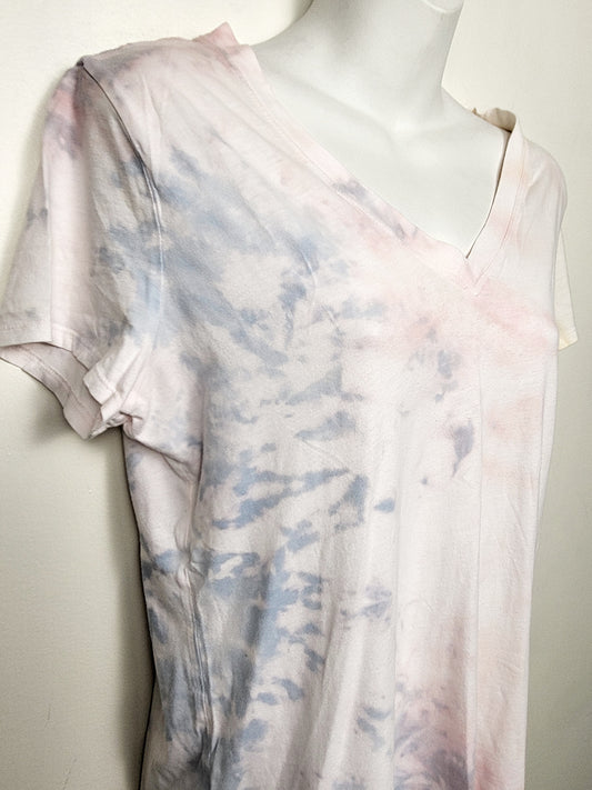 Gap pastel tie dyed v-neck t-shirt | Size MEDIUM