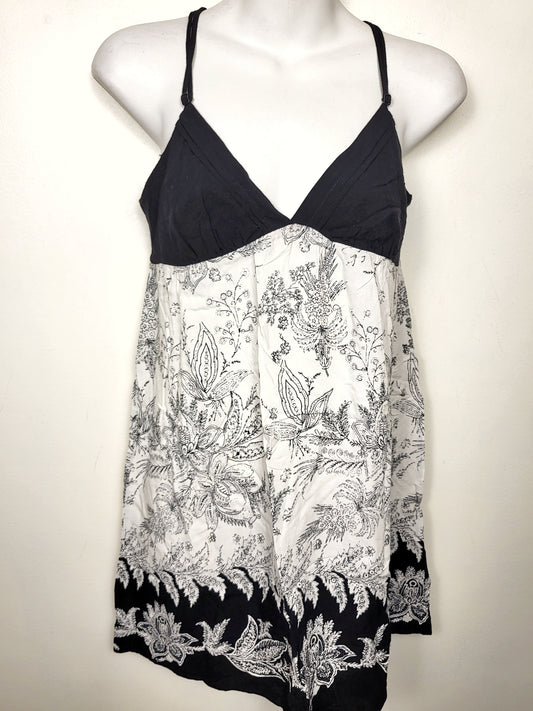 XXI black and white patterned sleeveless mini dress | Size MEDIUM