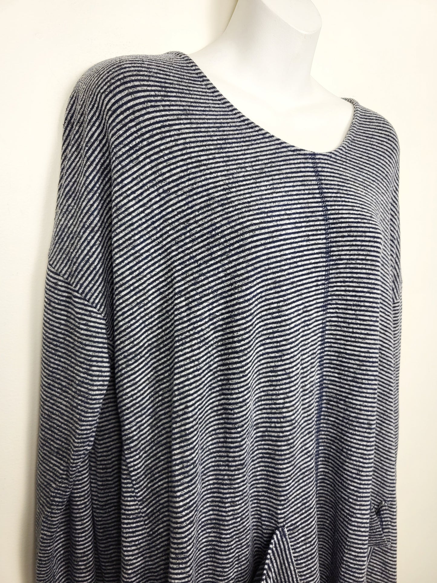 Simply Noelle grey and navy striped top | Size LARGE \ XL