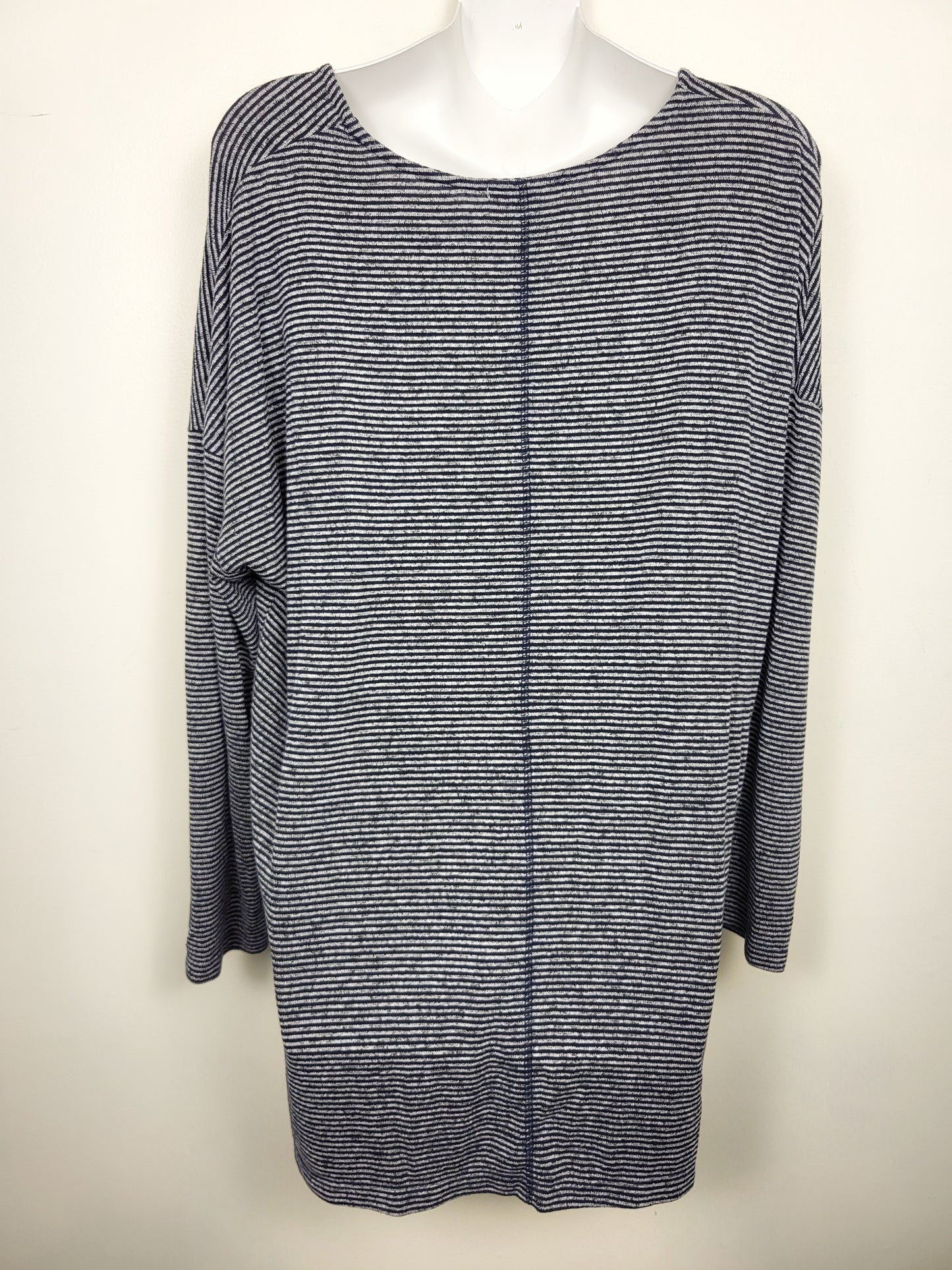 Simply Noelle grey and navy striped top | Size LARGE \ XL