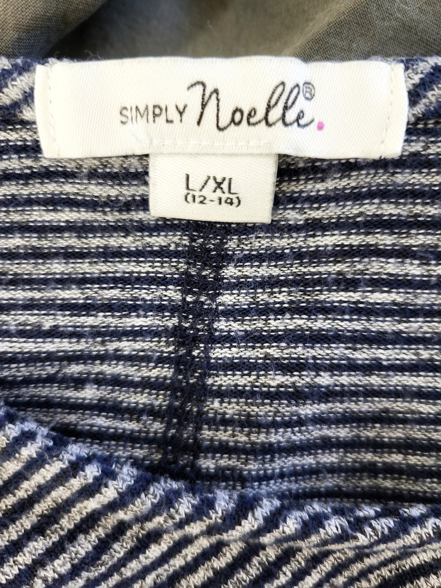 Simply Noelle grey and navy striped top | Size LARGE \ XL