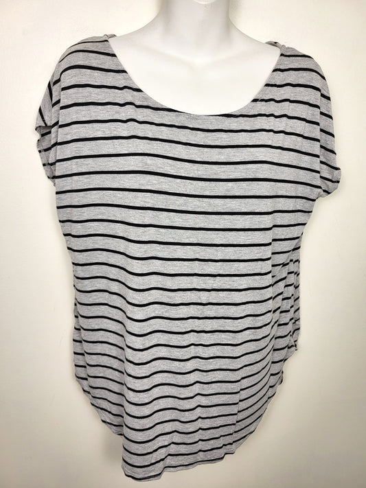 Studio grey striped round neck t-shirt | Size LARGE