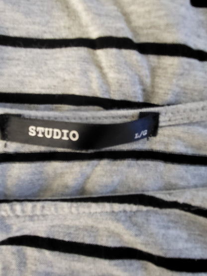 Studio grey striped round neck t-shirt | Size LARGE