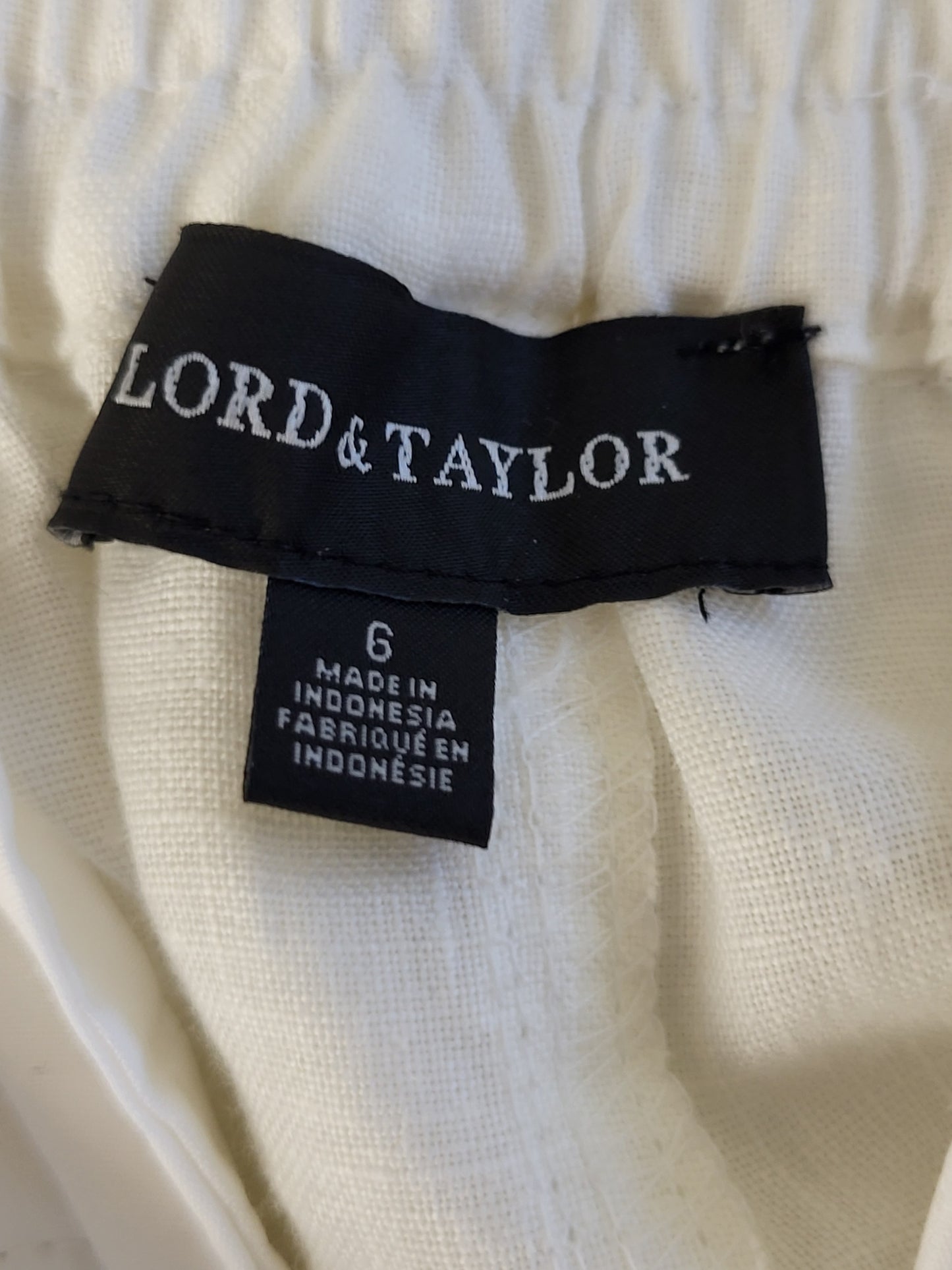 Lord and Taylor white 100%  linen wrap style utility pencil skirt | Size 6