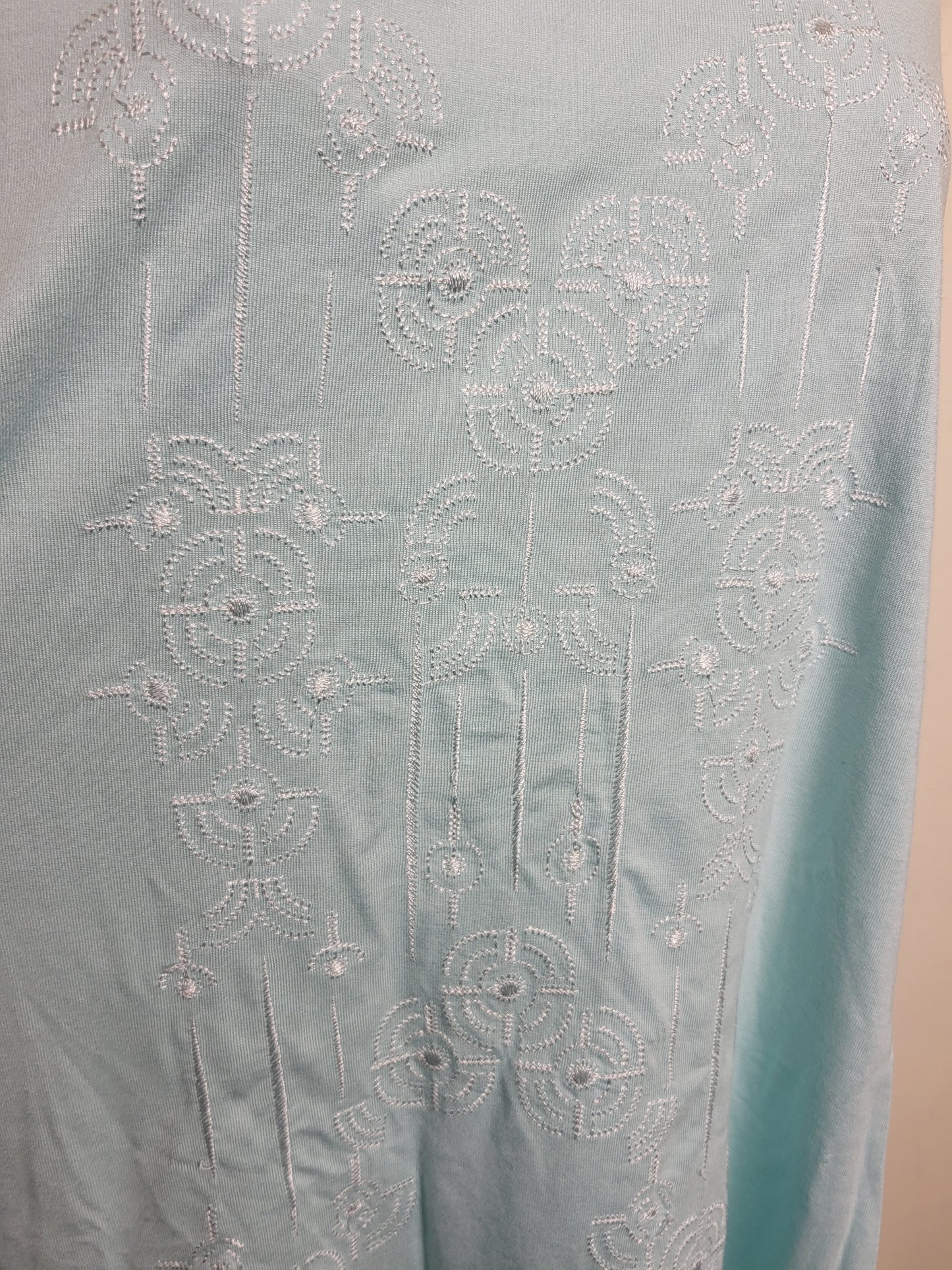 NEW - Old Navy blue embroidered sleeveless rayon top | Size MEDIUM