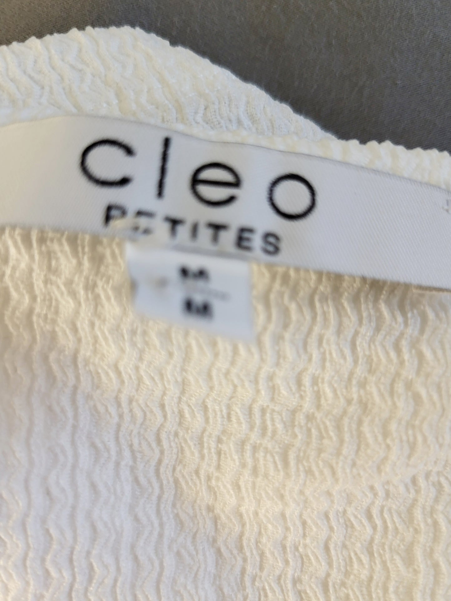 Cleo white textued top | Size MEDIUM