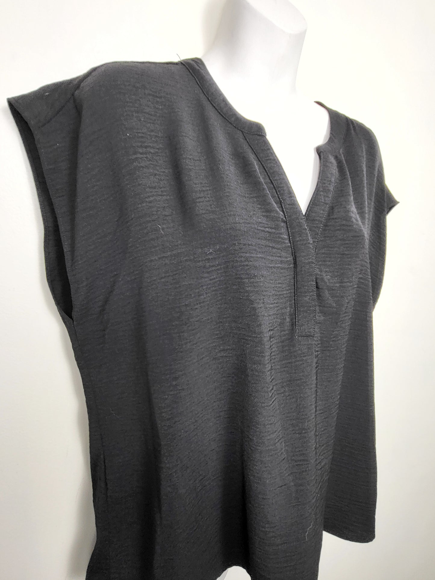 Ricki's black loose fit top | Size LARGE