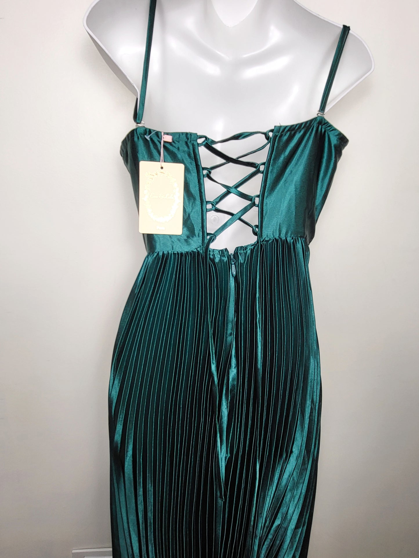 NEW - Eva and Lola emerald green floor length pleated gown | Size MEDIUM