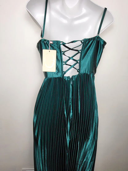 NEW - Eva and Lola emerald green floor length pleated gown | Size MEDIUM