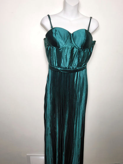 NEW - Eva and Lola emerald green floor length pleated gown | Size MEDIUM
