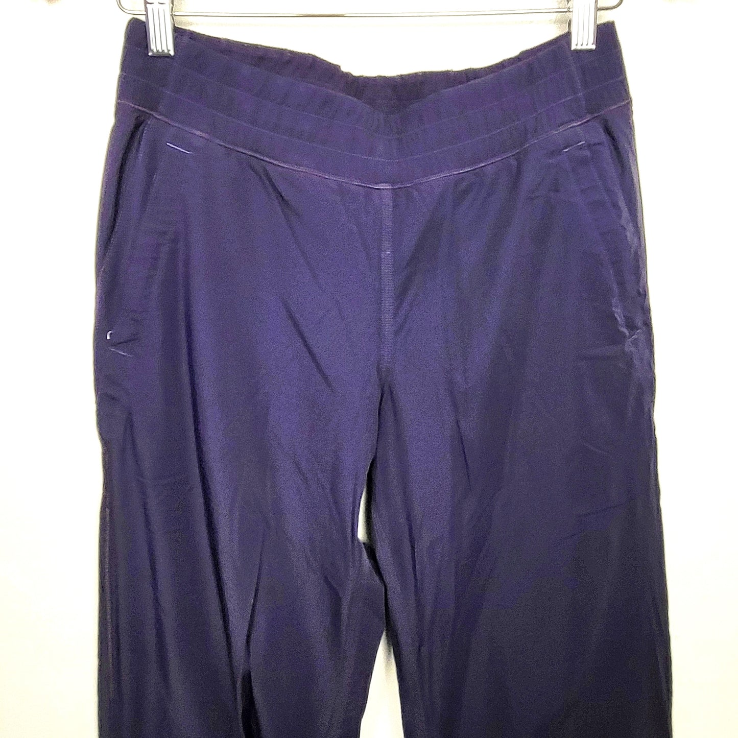 LKAN - Lululemon navy Dog Runner pants. Size 6