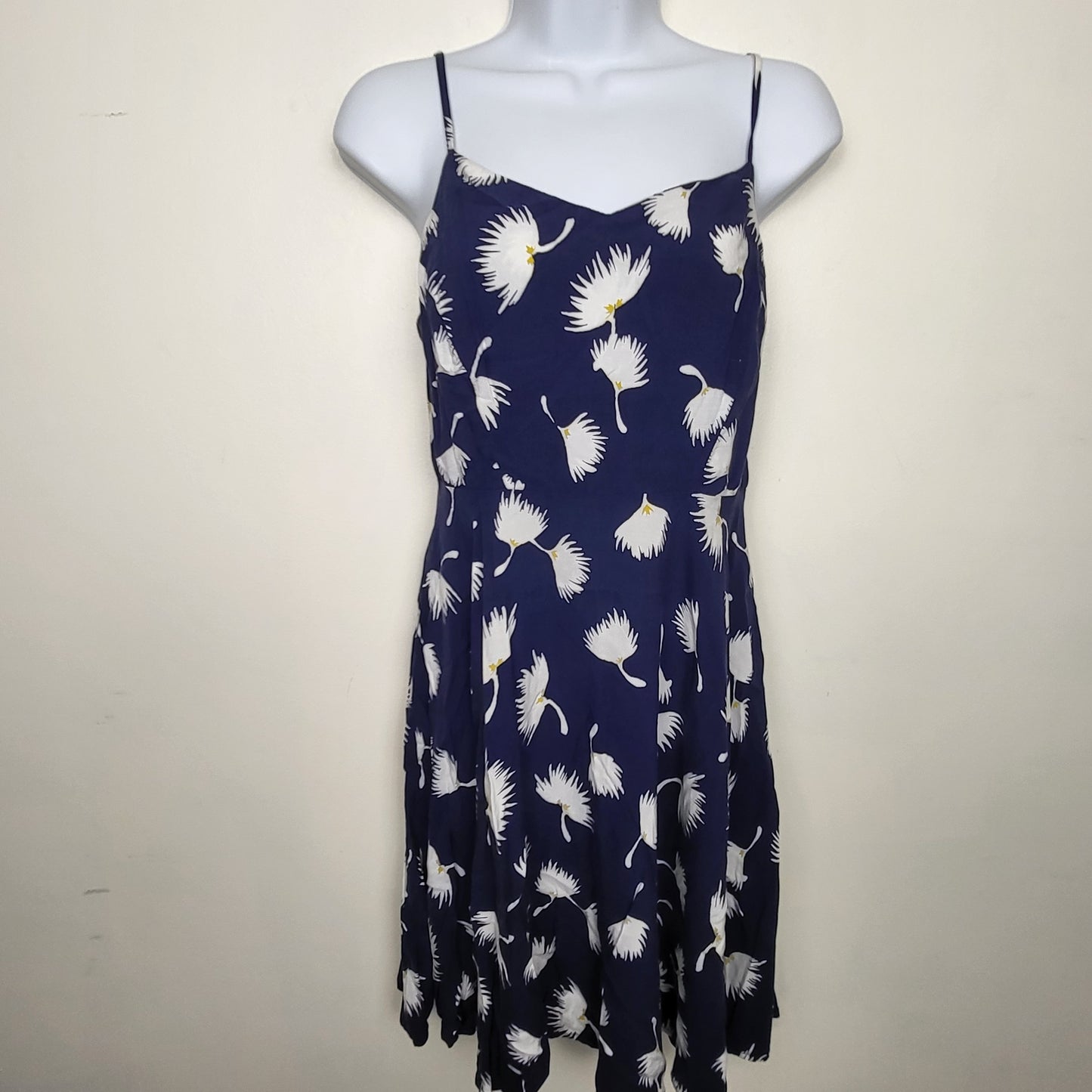 AMHU1 - Old Navy navy floral printed sleeveless fit n flare dress. Size small