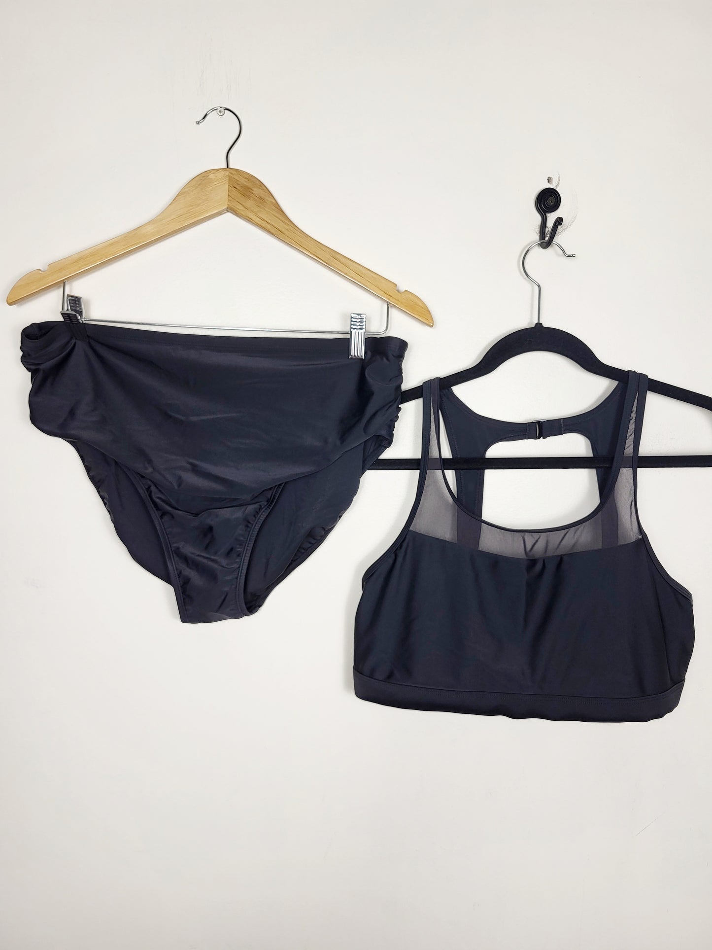 Roots black 2pc swimsuit | Size 14