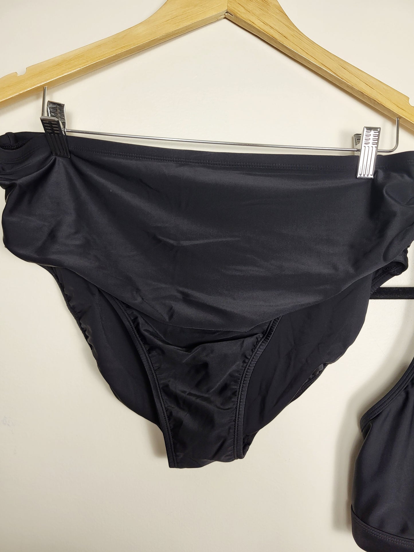 Roots black 2pc swimsuit | Size 14